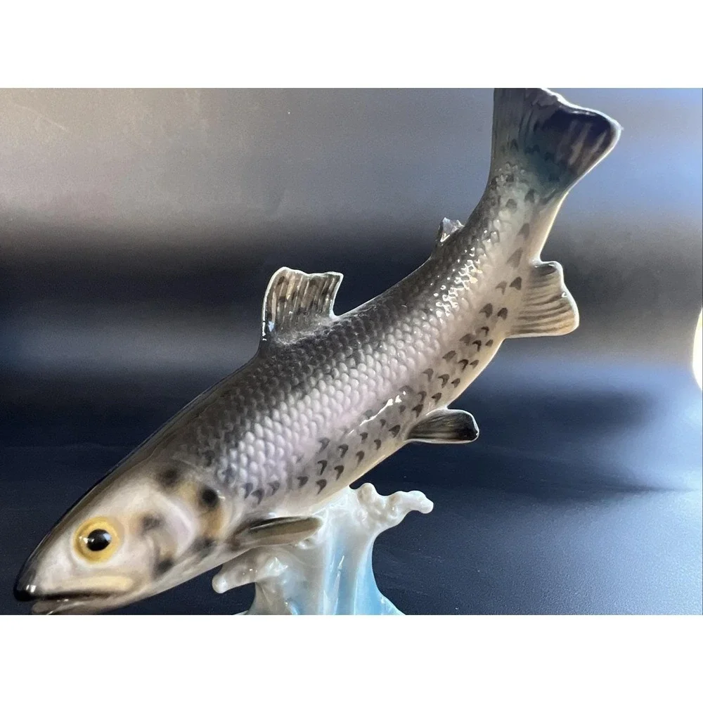 W. GERMANY GOEBEL TROUT FISH PORCELAIN FIGURINE CS 210 - TMK 6 - 1966 - 5 3/8